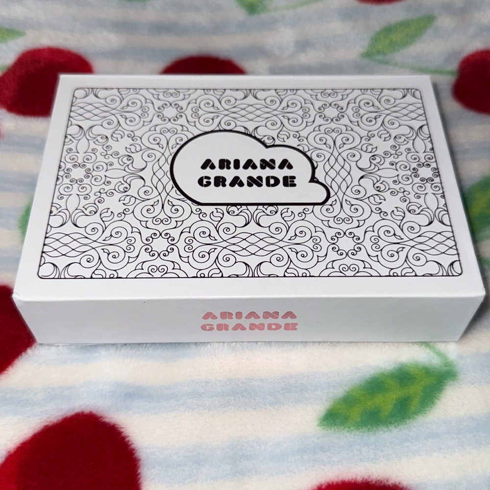 Ariana Grande card sets